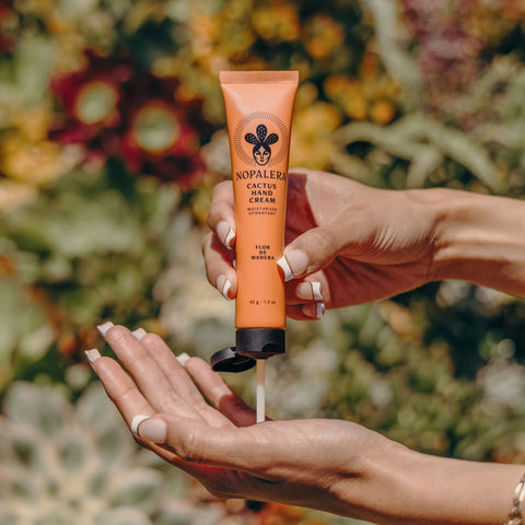 Hand Cream + Travel Fragrance Gift Set - Flor De Madera