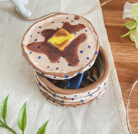 The Original Stack of Pancakes Box