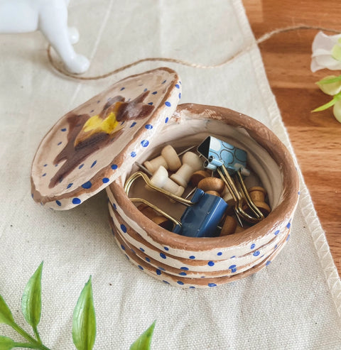 The Original Stack of Pancakes Box