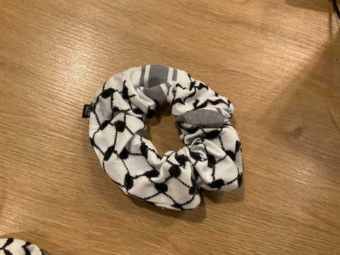 Kuffiyah Scrunchie