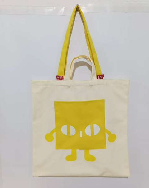 KIIRO: Large Pocket Tote Bag