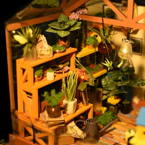 Diy Miniature House Kit: Cathy's Flower House