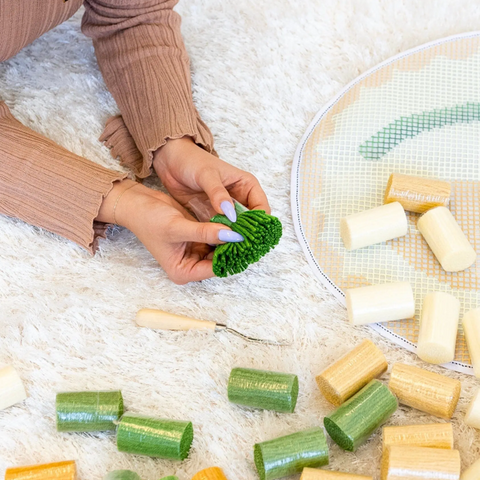 XL Latch Hooking Kit - Tulip Fever