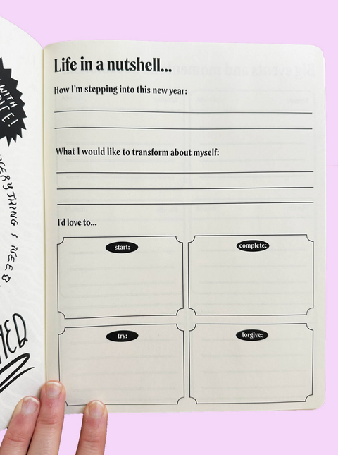 Monthly View Planner | Rare Rose Cover